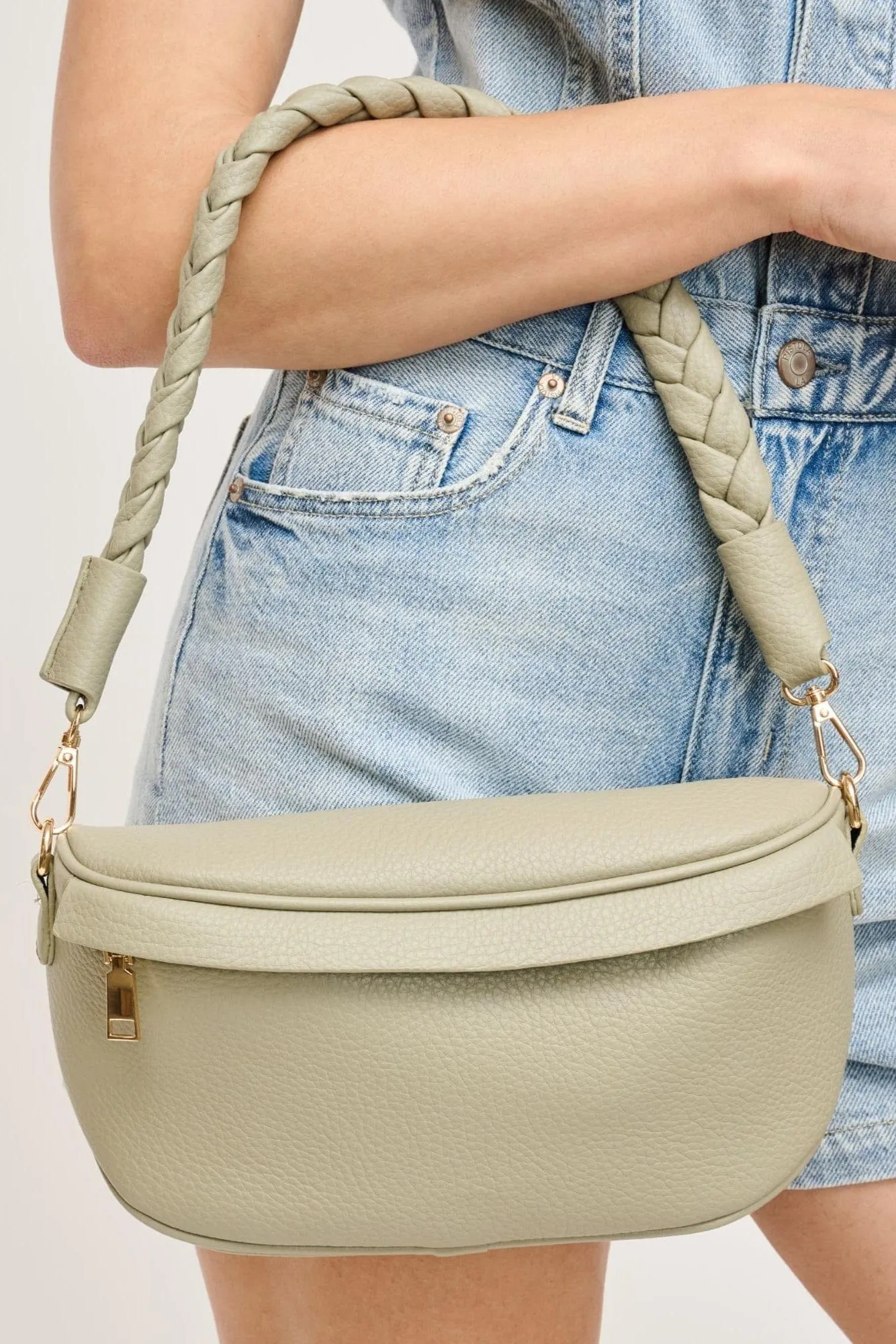 35236 Laney Sling/Crossbody/Shoulder Bag Light Travel practical gear