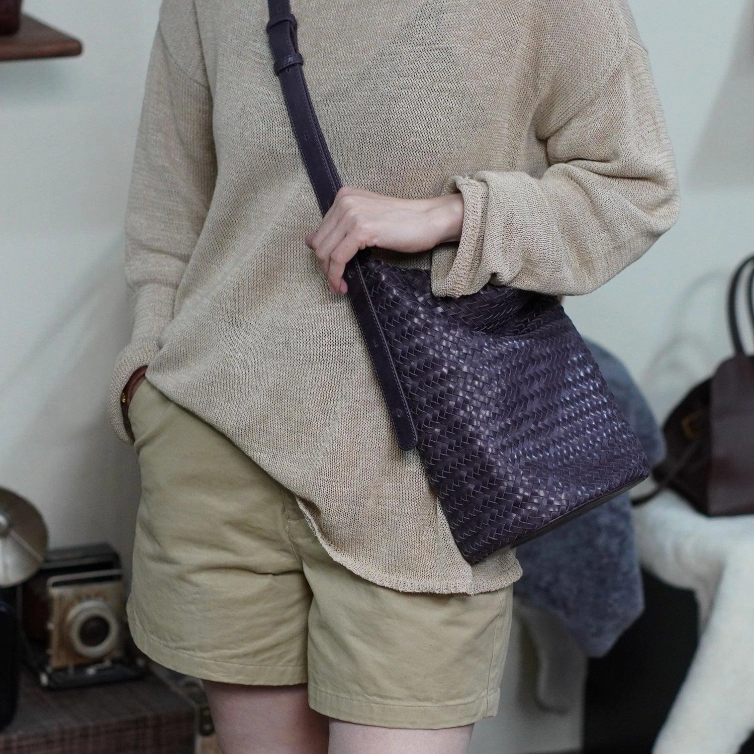 Handwoven Full-Grain Leather Bucket Bag | Stylish Shoulder Bag for Women | Leather Beach Bag Simple Elegant Design Versatile Daily Style