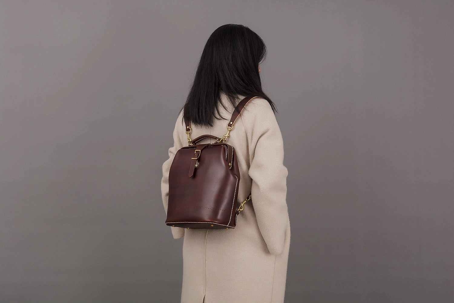 Handmade Womens Green Leather Doctor Backpack Purse Shoulder Doctor Handbag for Women Minimal Touch Classic Craftsmanship