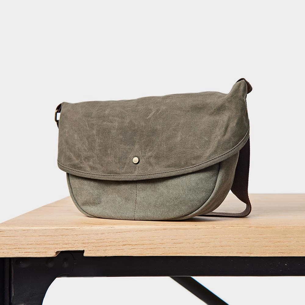 Canvas Mens Small Side Bags Green Canvas Saddle Messenger Bags Canvas Courier Bag for Men Compact Organizer