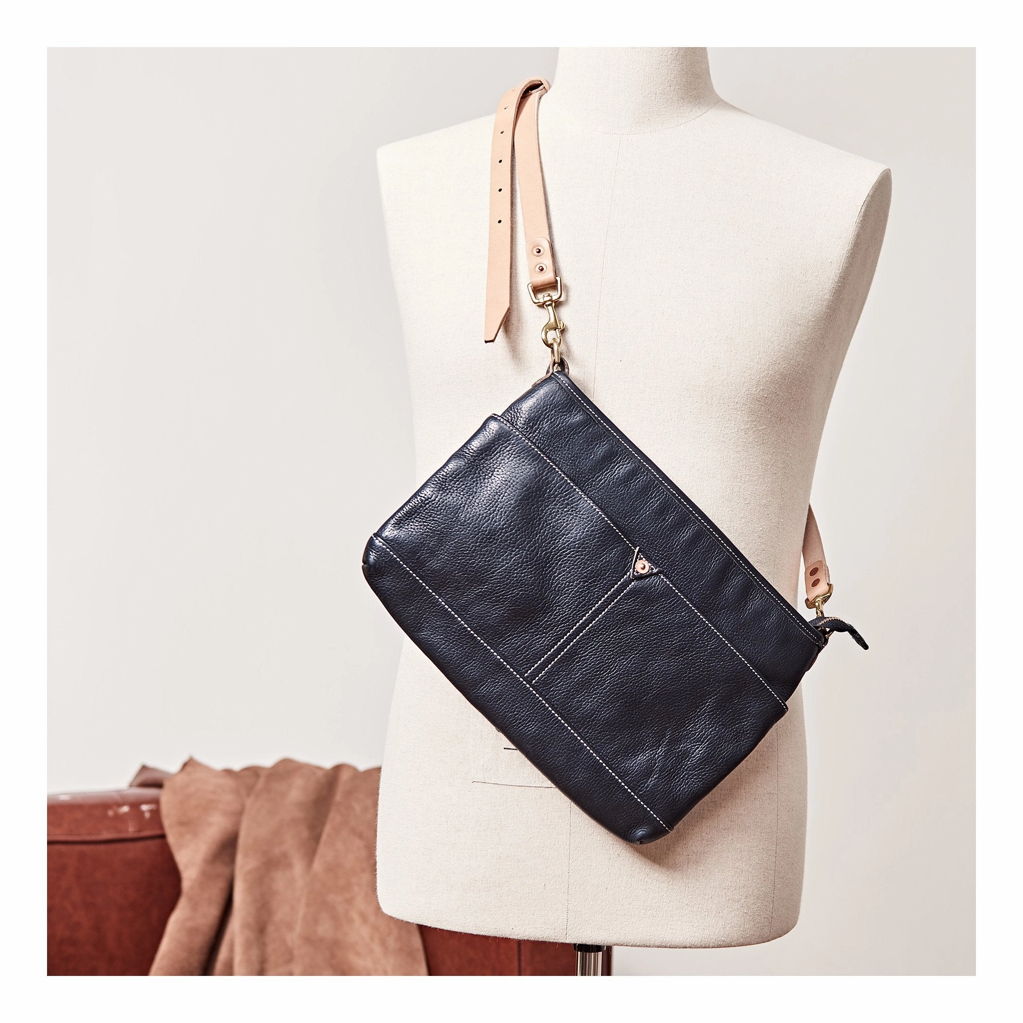 Casual Black Leather Mens 10'' Messenger Bag Brown Courier Bag Side Postman Bag For Men Work Routine Casual Comfort