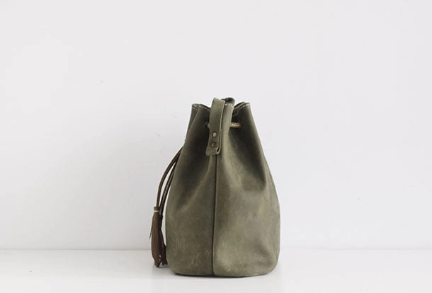 Handmade leather purse bucket phone bag shoulder bag cossbody bag purse women Functional Tote Casual Shopper