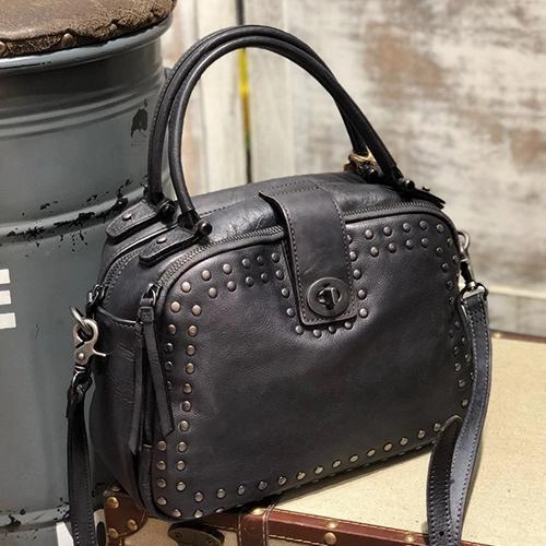 Vintage Womens Rivets Brown Leather Handbags Shoulder Handbags Vintage Leather Purses for Ladies Classic Ready