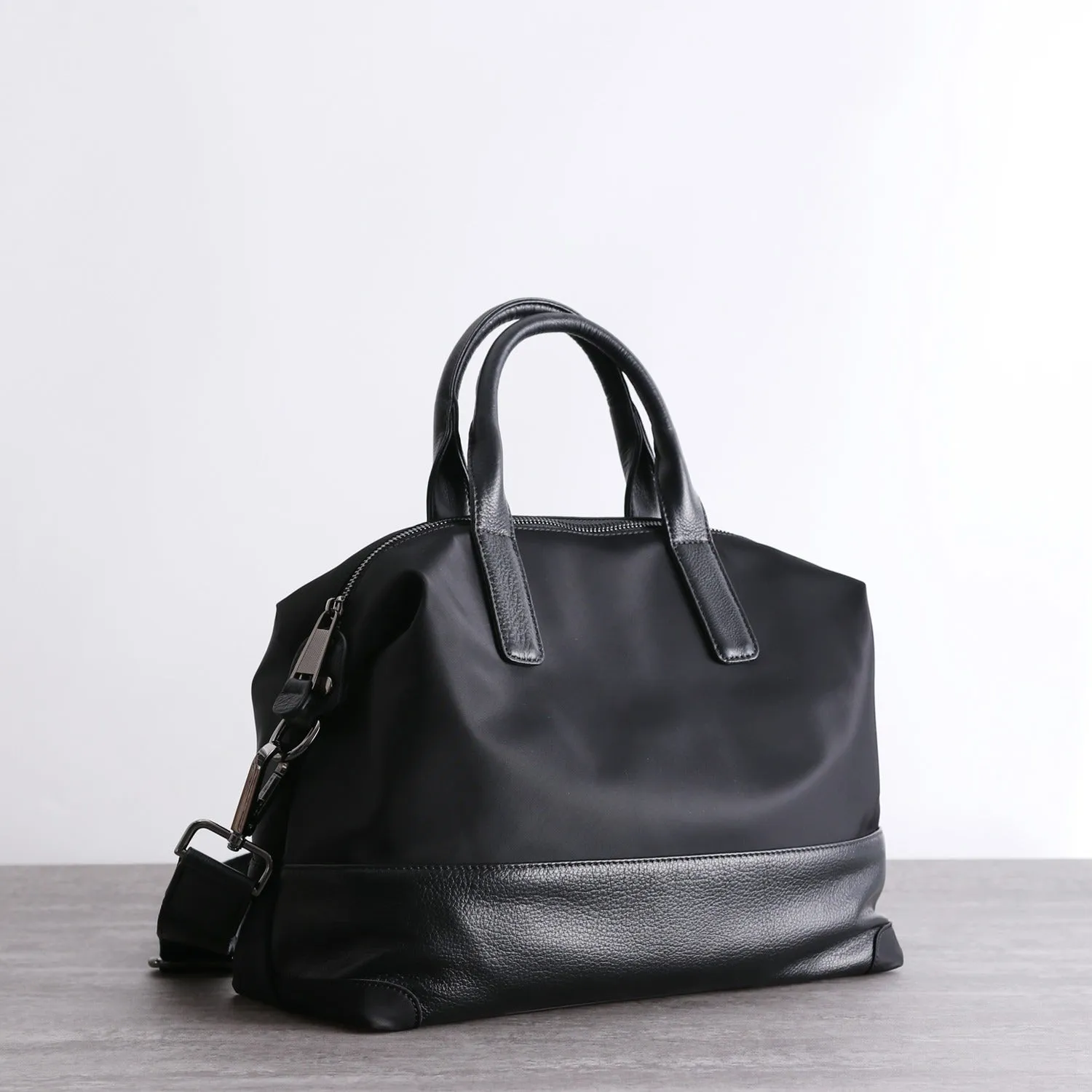 Classic Womens Nylon Leather Handbags Womens Black Nylon Boston Shoulder Purse for Ladies Waterproof Fabric