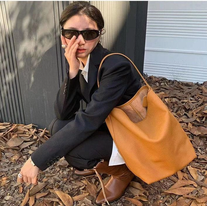 Fashion Forward Trendy Wardrobe Piece Classic Leather Bucket Bag, Minimalist Minimalist Leather Tote Bag, Fashion Designer Bag, Tan Mummy Bag, Everyday Bag, Gift For Her