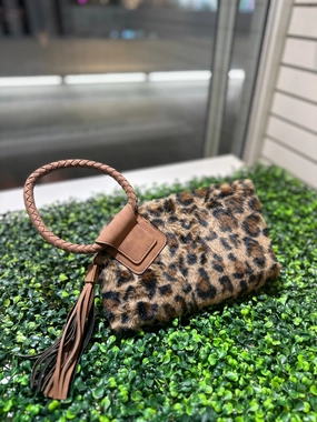 Casual Chic BP204LF Leopard Fur Cuff Handle Tassel/Wristlet Clutch