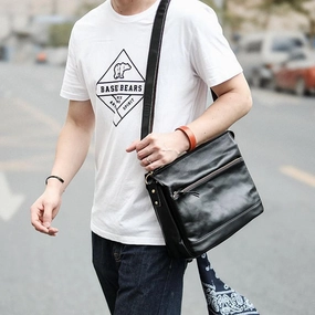Casual Black Leather Mens Courier Bags Messenger Bags Brown Postman Bags For Men Minimal Journey Contemporary Touch