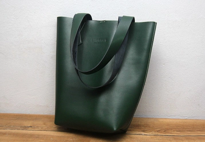 Effortless Outfit Match Soft Texture Finish Stylish LEATHER WOMEN Bucket Tote BAG Barrel Tote Purses FOR WOMEN