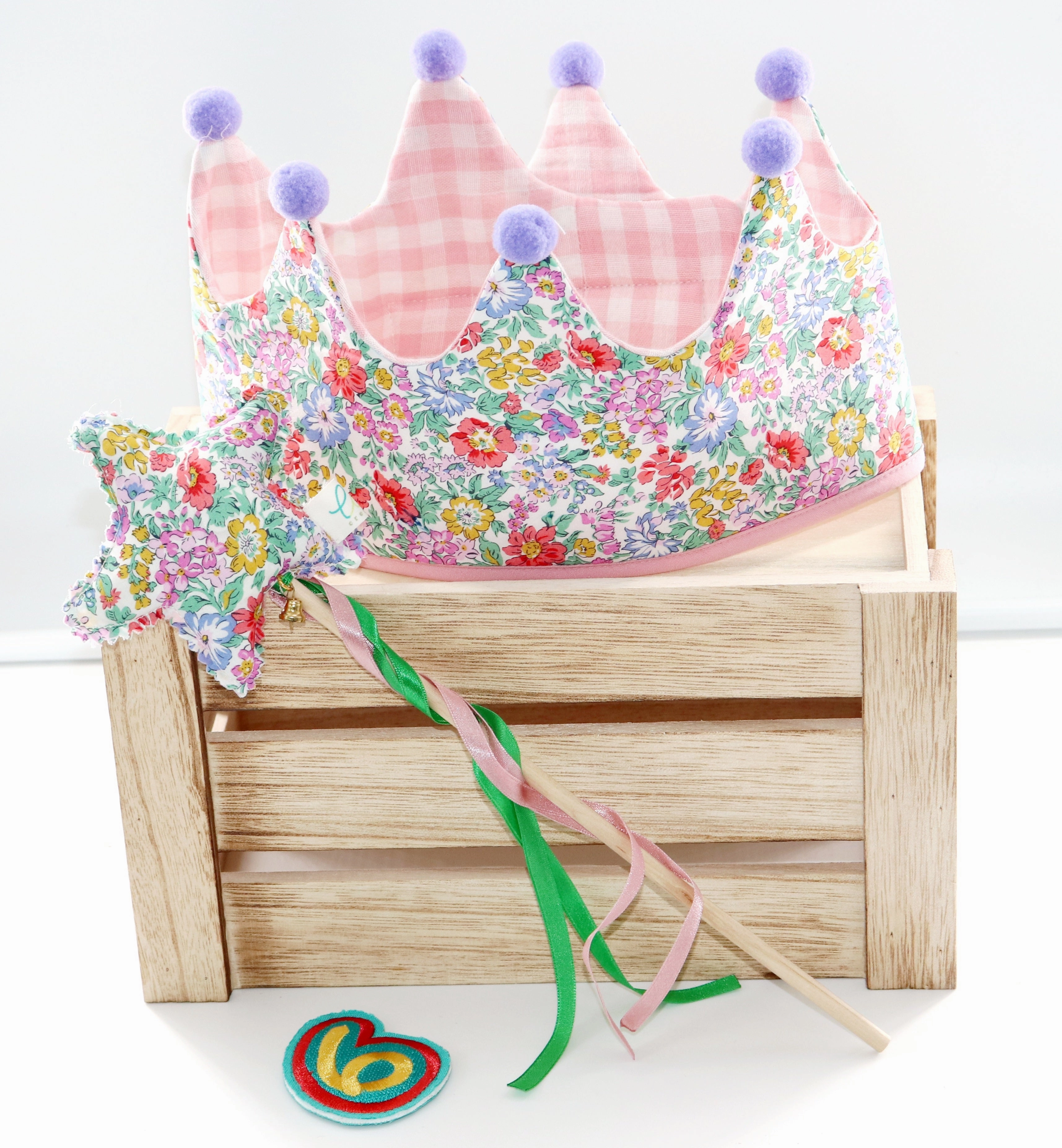 Compact Storage Crown and Wand pack Outdoor Function