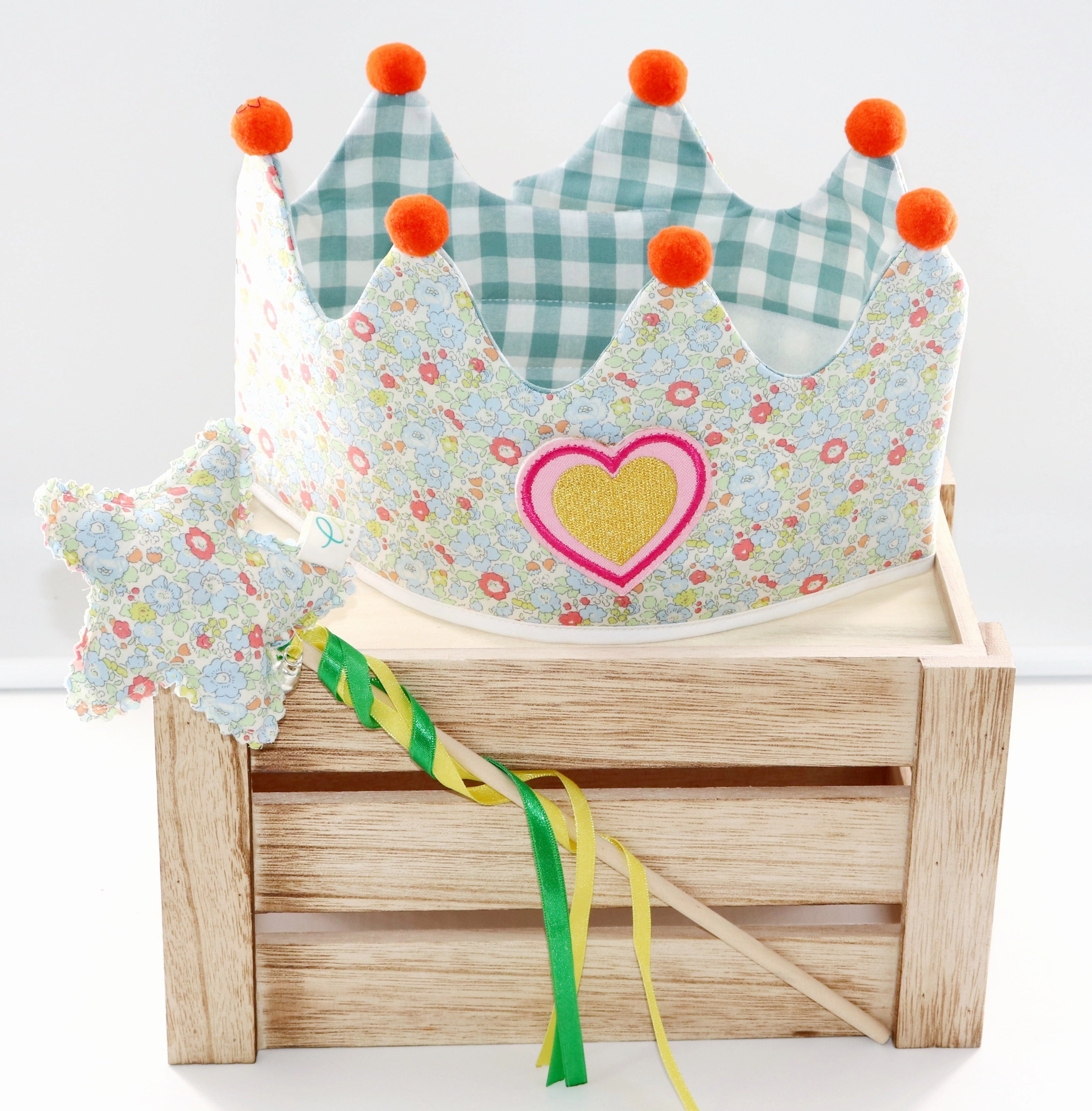 Compact Storage Crown and Wand pack Everyday Organizer Stylish Detail