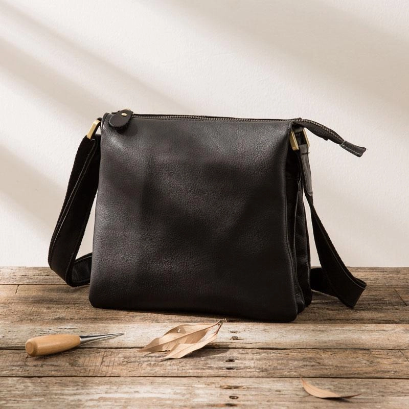 Cool Leather Black Mens Messenger Bags Vintage Shoulder Bags  for Men Versatile utility