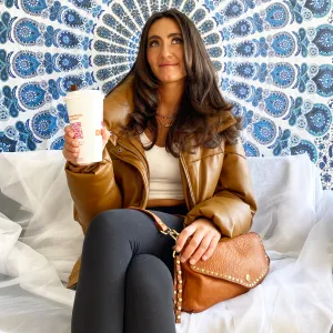 Aria Envelope Crossbody in Cognac Elegant City Fashion