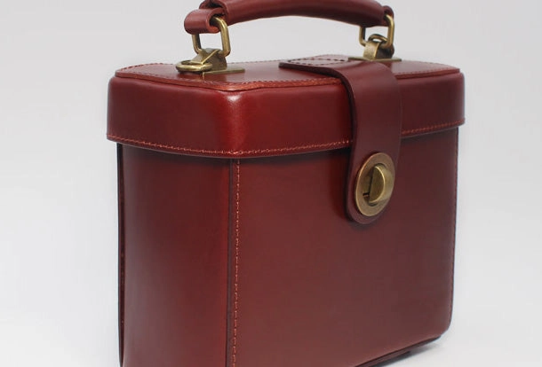 Cute Leather Womens Handbag Doctor Bag Purse Shoulder Bag for Women Travel Outfit Sturdy Build