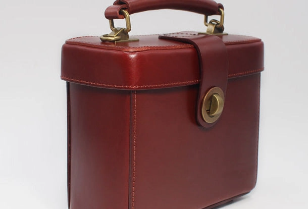 Cute Leather Womens Handbag Doctor Bag Purse Shoulder Bag for Women Versatile Choice