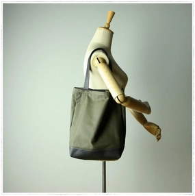 Womens Green Canvas Shoulder Tote Bags Best Tote Handbag Shopper Bags Purse for Ladies Travel-friendly accessory Soft material carryall