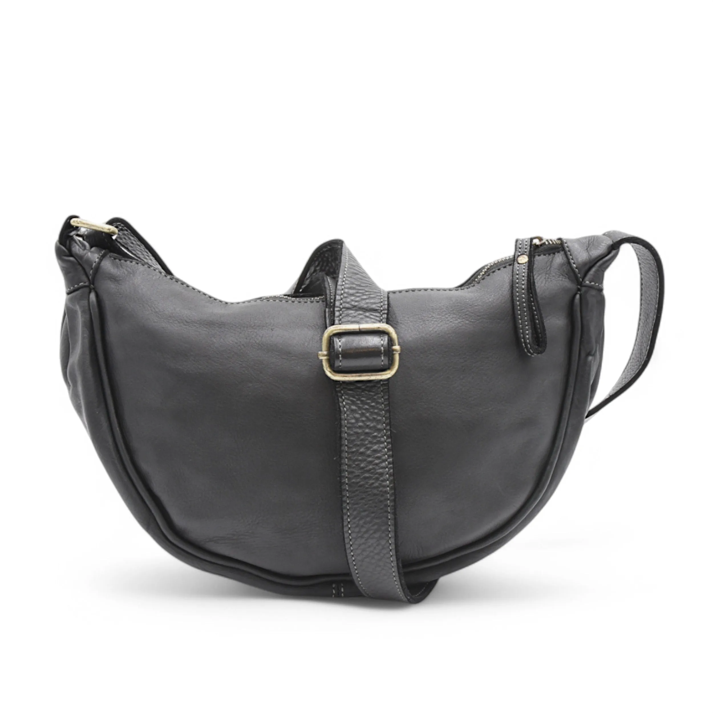 Luxe Appeal Perfectly balances style with convenience Hug Hobo in Black