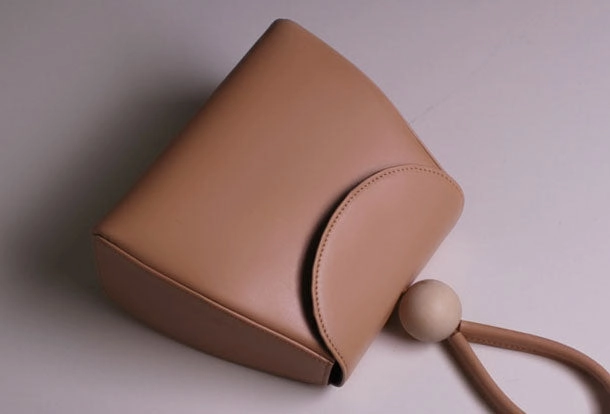 Contemporary Trend High-quality structured bag Genuine leather clutch handbag beige clutch purse Wristlet bag women