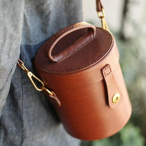 Fashion Small Womens Brown Leather Bucket Shoulder Bag Cute Bucket Handbag Round Shaped Purses for Ladies Stylish Simplicity