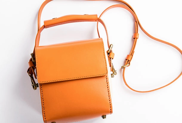 Durable Build Feminine Look Leather Unique Handbag Box Bag Shoulder Bag Purse For Women