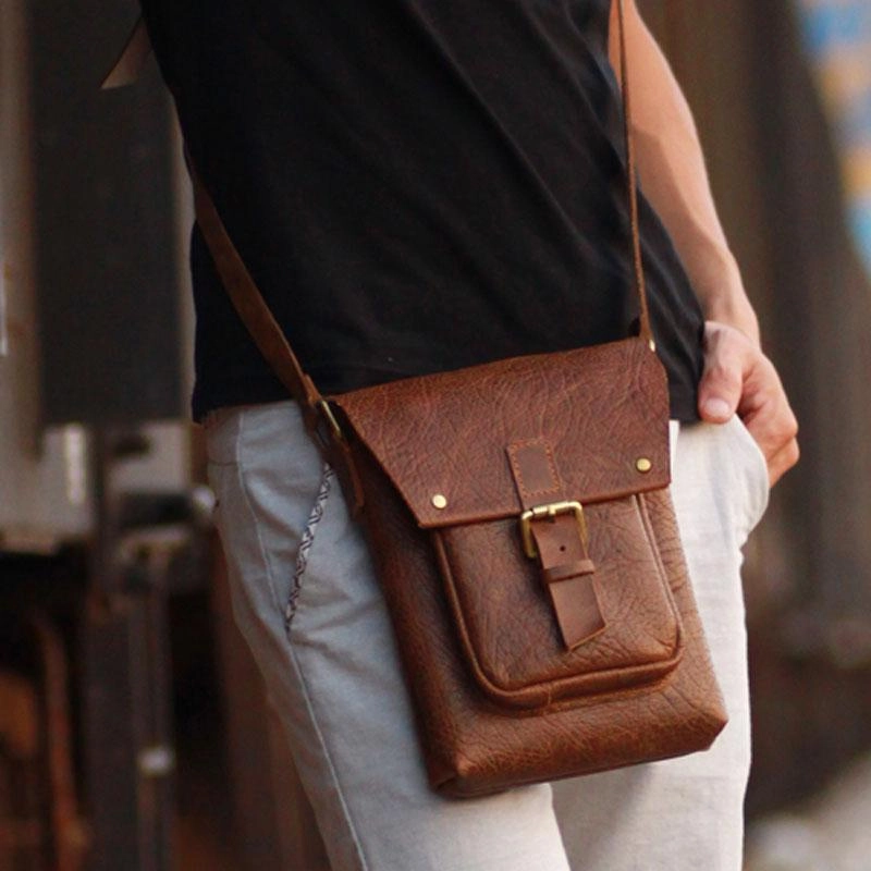 Handmade Vintage Leather Mens Small Messenger Bag Coffee Cell Phone Shoulder Bag for Men Comfort Function Compact Everyday