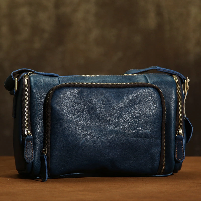 Leather Mens Messenger Bag Cool Weekender Bag Travel Bag Duffle Bags Overnight Bag Holdall Bag for men Secure Space Minimal Build