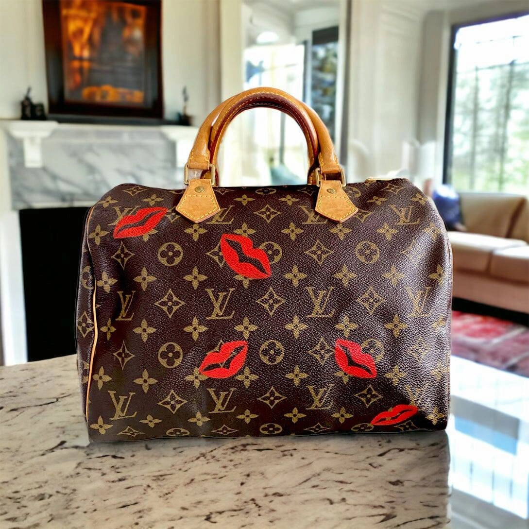 Simple Lifestyle Falling Kisses