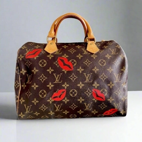 Urban Mobility Falling Kisses