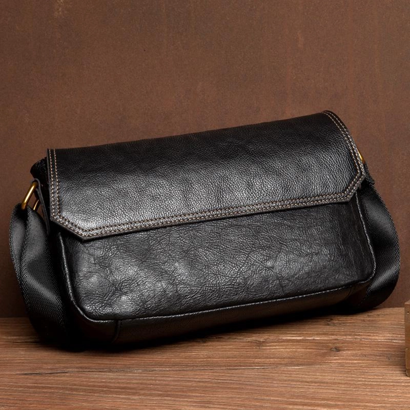 Fashion Black Leather 8 inches Mens Small Postman Bag Black Messenger Bags Courier Bags for Men Urban Aesthetic Portable Solution