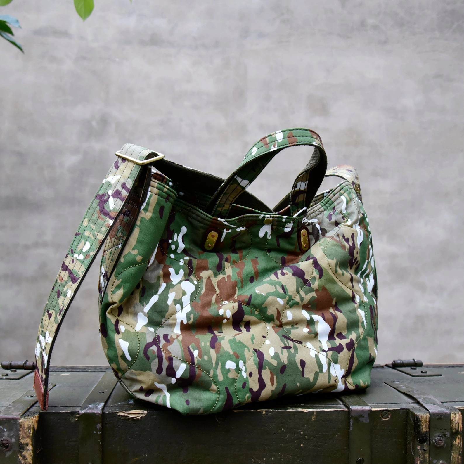 Refined Look Functional Organizer Mens Multi-Terrain Camouflage Tote Camouflage Tote Messenger Bag Multi-Terrain Camouflage Shoulder Bag for Men