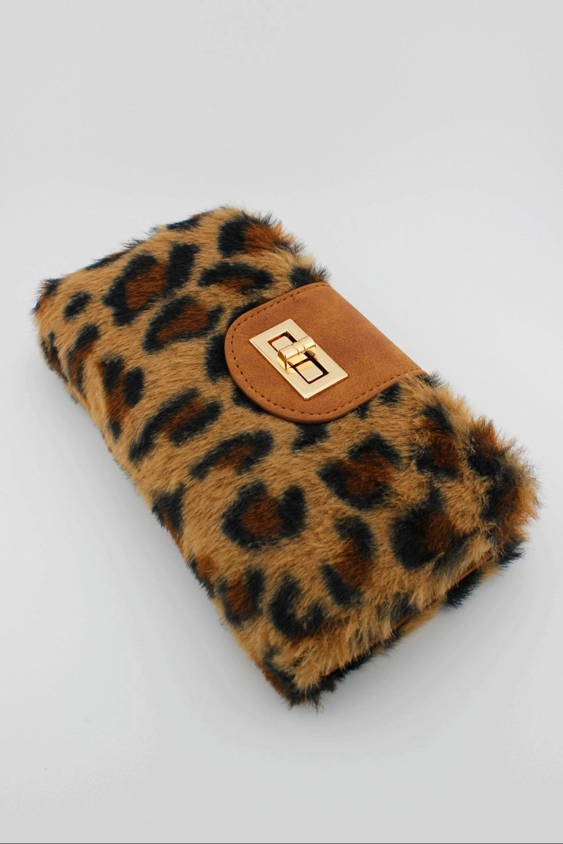 Outdoor Explorer Travel Essential BP041LF Leopard Faux Fur Turn Lock Crossbody Wallet