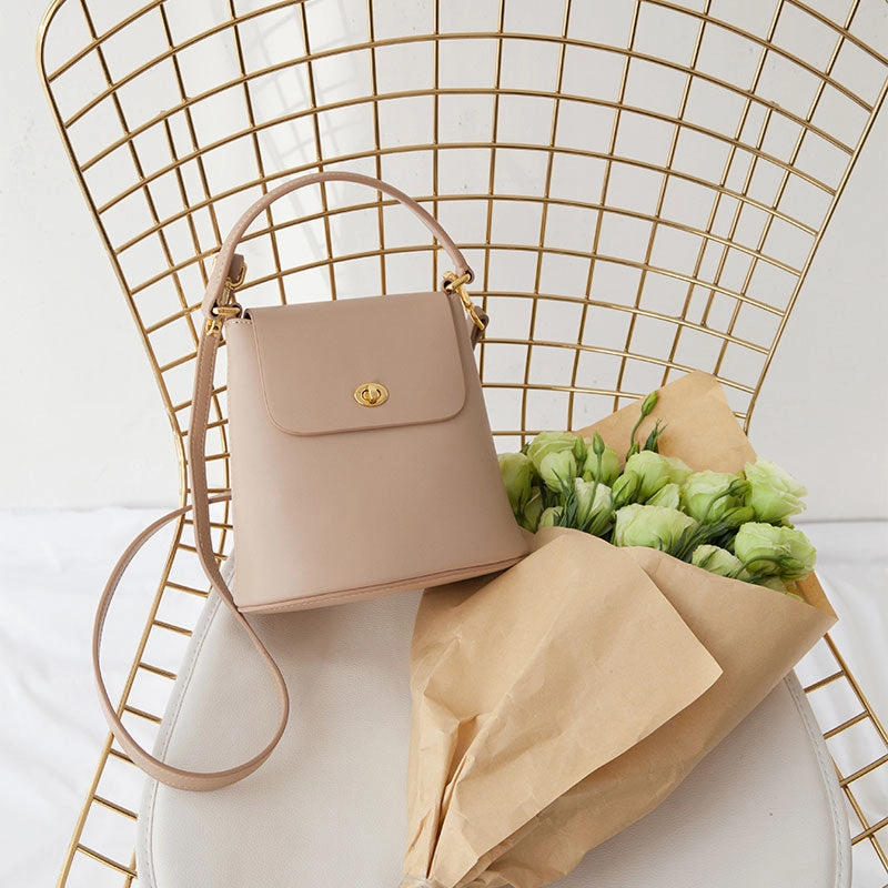 Winter Outfit Cute Leather Womens Stylish Bucket Handbag Crossbody Purse Barrel Shoulder Bag for Women