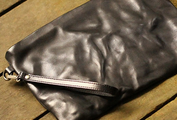 Simple Functionality Compact Companion Genuine Leather Mens Cool Messenger Bag iPad Bag Chest Bag Bike Bag Cycling Evelope Cluth Bag For Men