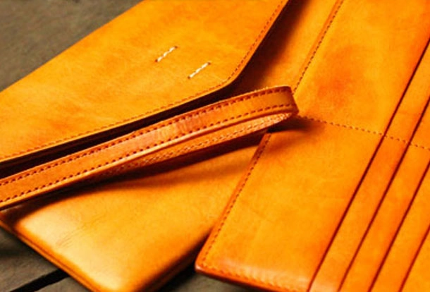 Genuine Leather Mens Cool Messenger Bag iPad Bag Chest Bag Bike Bag Cycling Evelope Cluth Bag For Men Travel Utility