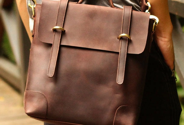 Compact Everyday Genuine Leather Mens Cool Messenger Bag iPad Bag Chest Bag Bike Bag Cycling Evelope Cluth Bag For Men
