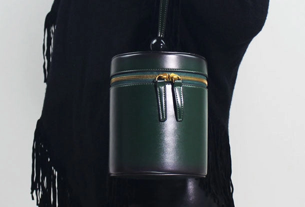 Compact Option Trendy Daily Genuine Leather round circle clutch purse handbag Wristlet bag for women leather