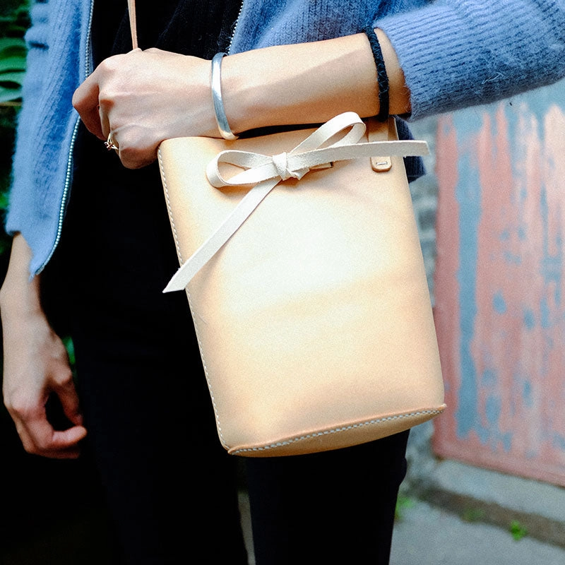 Trendy Organizer Trendy Design Handmade Leather Beige Womens Bucket Purse Barrel Shoulder Bag for Women