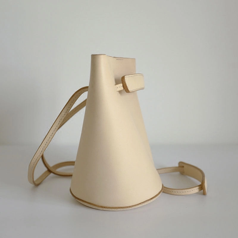 Light Structure Office Outfit Handmade Leather Beige Womens Bucket Purse Barrel Shoulder Bags for Women