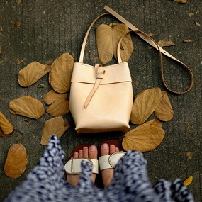 Handmade Leather Beige Womens Bucket Purses Barrel Shoulder Bags for Women Soft Slouchy Shape