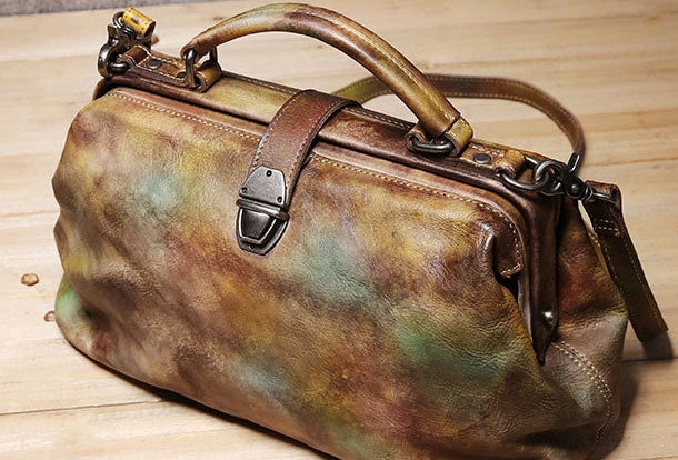 Handmade Leather doctor bag purse for women leather shoulder bag crossbody bag Unisex accessory Compact Formfactor