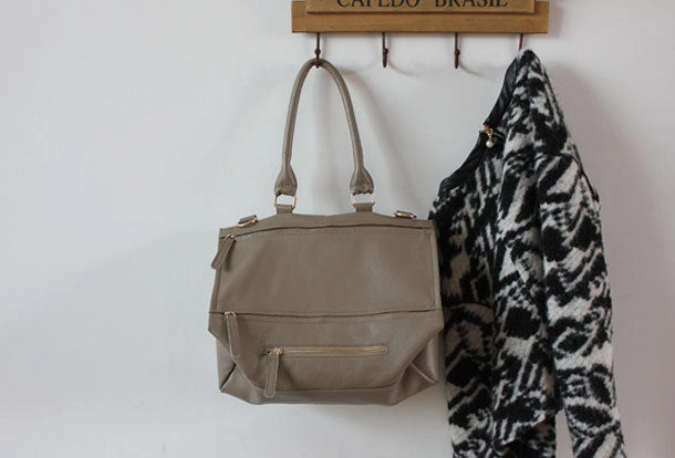 Handmade Leather Handbag Locomotive Motorcycle Models Leather Shoulder Bag For Women Classic Office Refined Touch