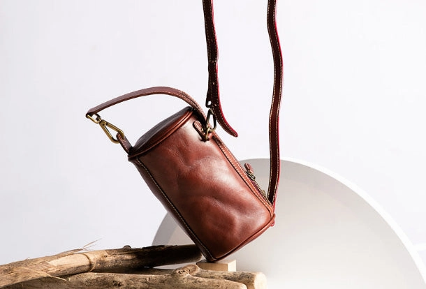 Modern Commuter Look Urban Lifestyle Accessory Handmade Leather Handbag Purse Bucket Bag Round Circle Bag Crossbody Bag Shoulder Bag Purse For Women