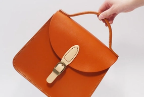 Compact Spirit Handmade Leather Handbag Round Bag Purse Crossbody Shoulder Bag for Girl Women Lady