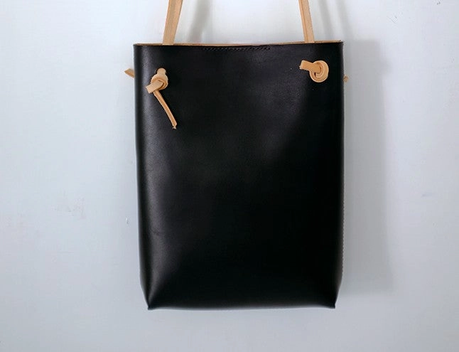 Simple Outfit Pairing Handmade Leather Long Strap Womens Bucket Tote Purse Shoulder Tote Bag for Women