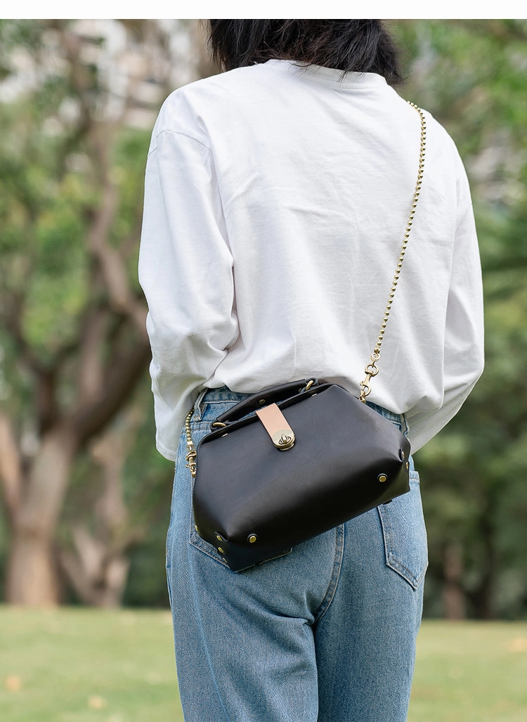 Luxurious designer handbag Handmade Womens Black Small Leather Doctor Handbag Side Purse Doctor Purse for Women