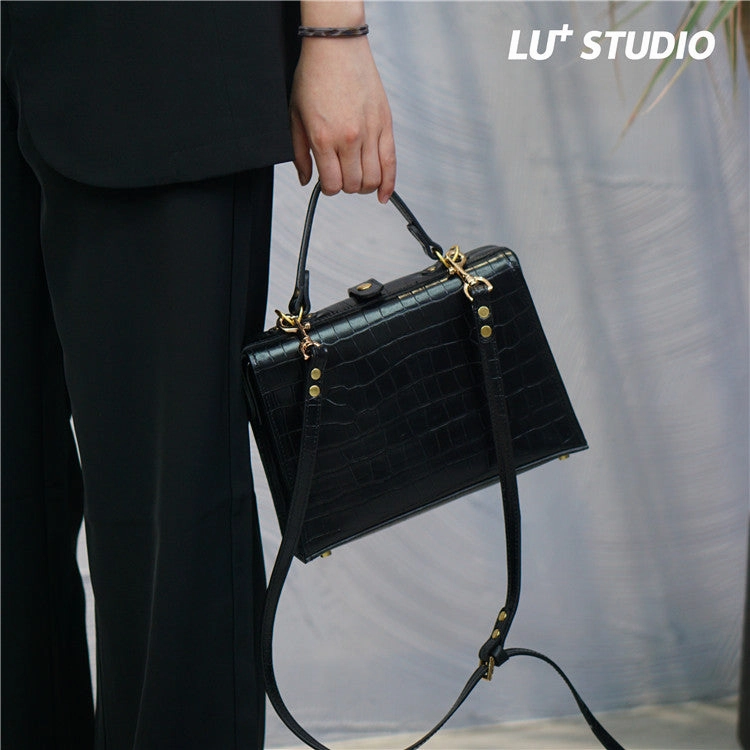 Classic Pick Chic Outfit Handmade Womens Stylish Dark Green Leather Doctor Handbag Side Purses Doctor Purses for Women