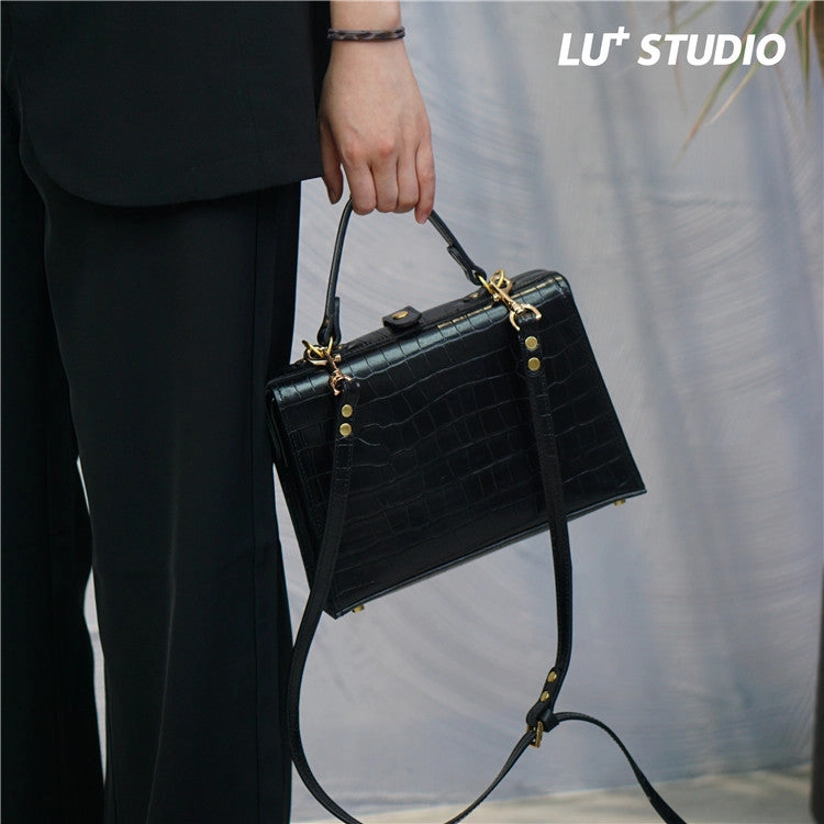 Handmade Womens Stylish Dark Green Leather Doctor Handbag Side Purses Doctor Purses for Women Timeless Office Premium Detail