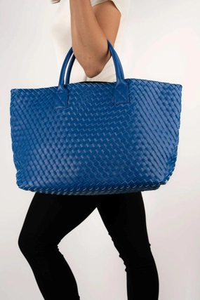 Large Handwoven Vegan Leather Tote/Weekend Bag in Onyx I Trendy Boutique Style ! Handmade Gift for Her Modern Structure Convenient Size