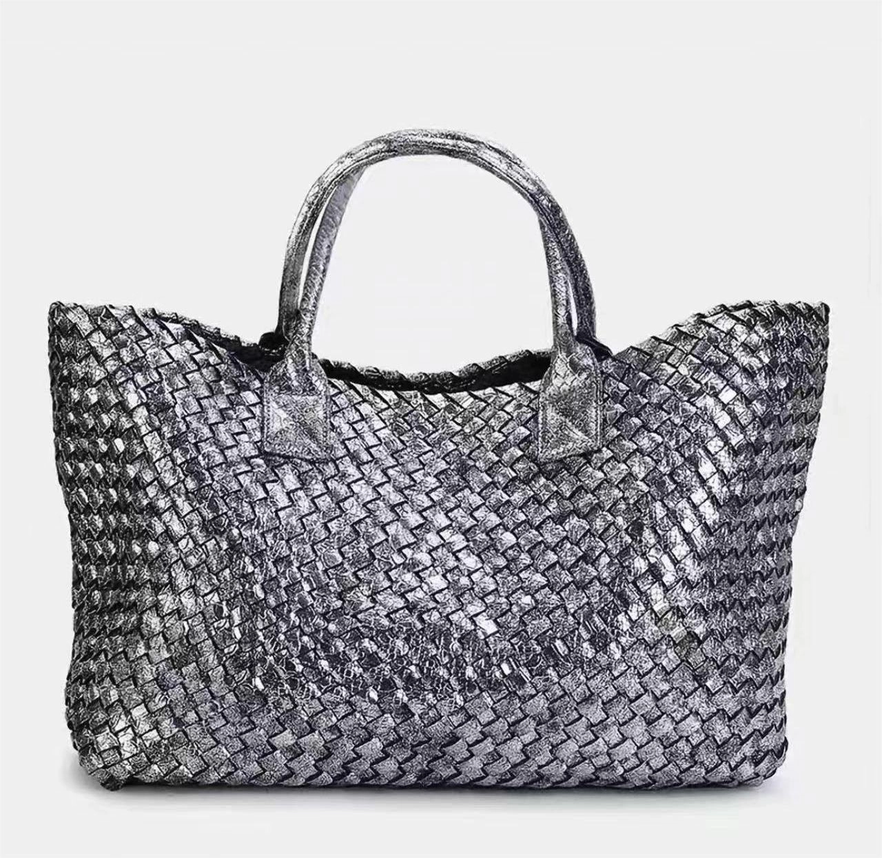Large Handwoven Vegan Leather Tote/Weekend Bag in Onyx I Trendy Boutique Style ! Handmade Gift for Her Clean Storage Boat Trip