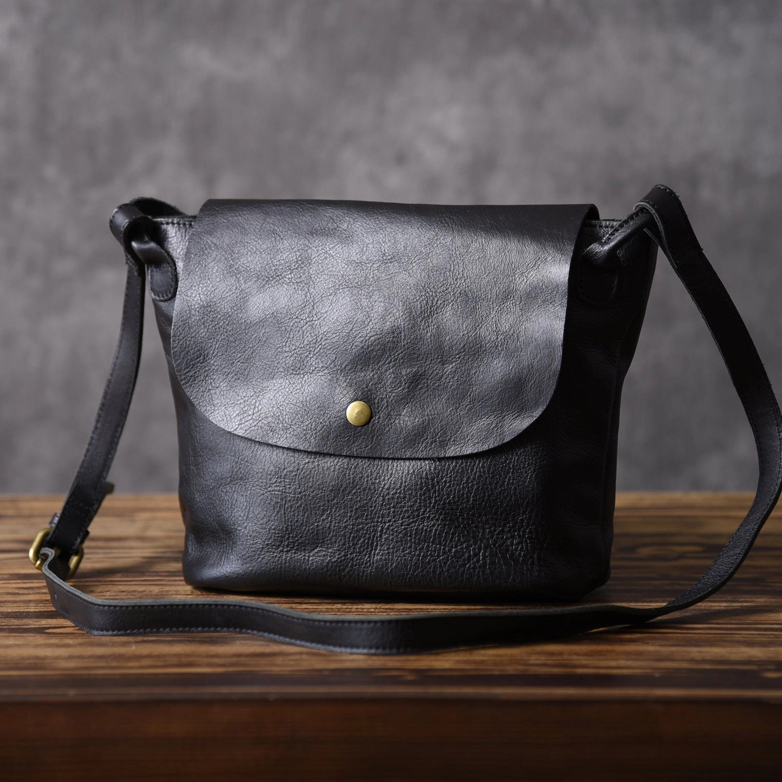 All Season Use Timeless Everyday Use Leather Women Bucket Bag Black Shoulder Bag For Women