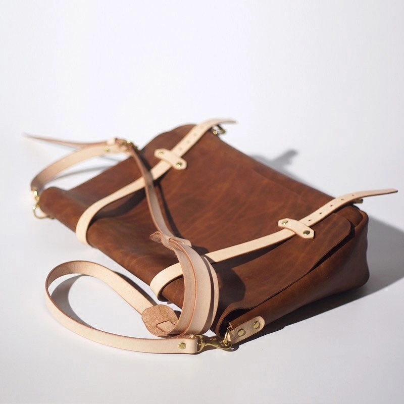 Durable Function Lightweight Feel Handmade Leather Tan Mens Messenger Bag Cool Handbag Briefcase for Men